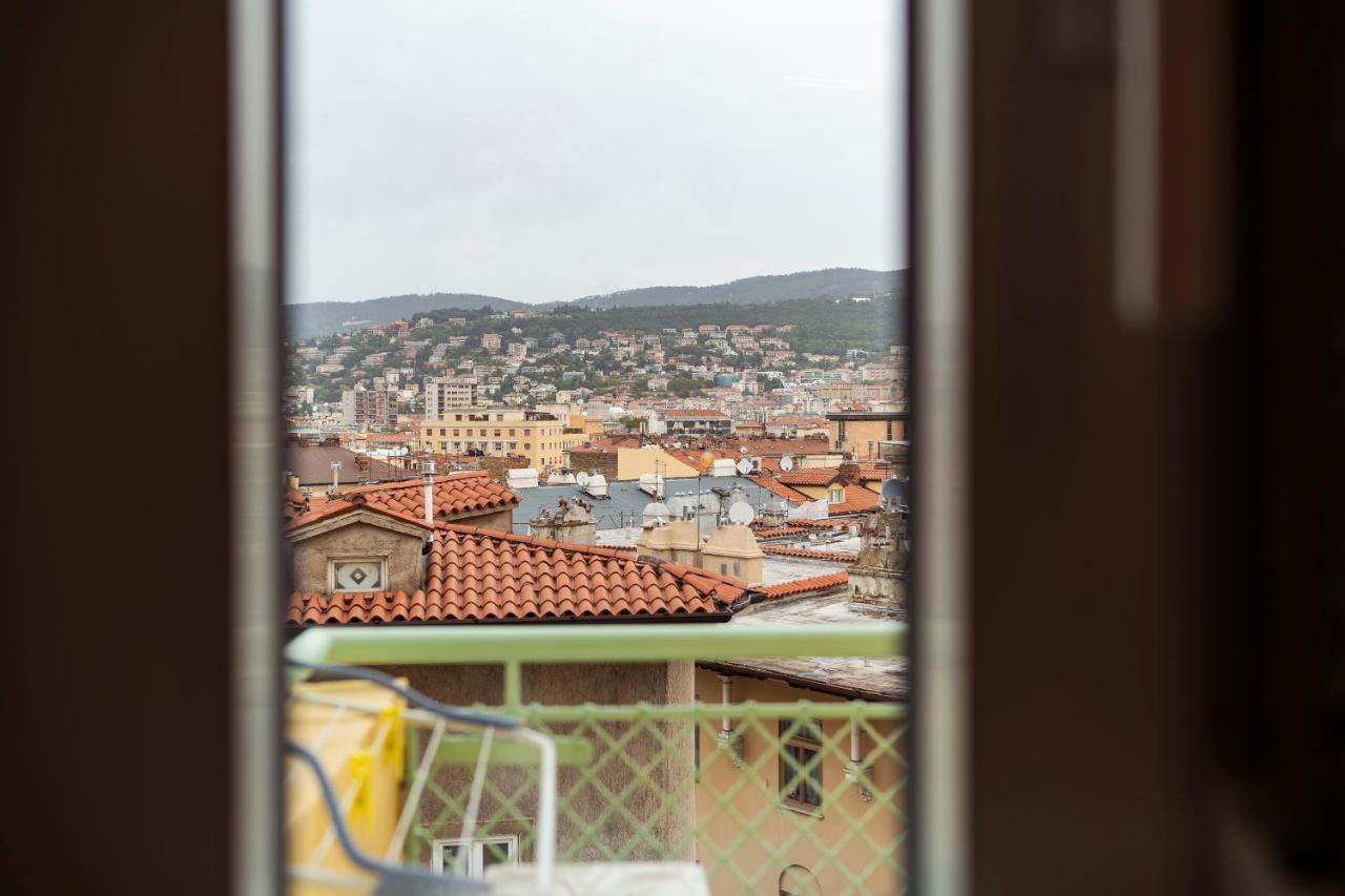 Апартаменти San Giusto Elegante Bilocale Con Balcone E Vista Трієст Екстер'єр фото